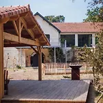 Дом отдыха Clos Du Bois Saint-martin